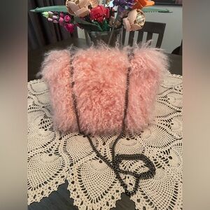 🔥Fur Fashion pink fur chain crossbody purse🔥